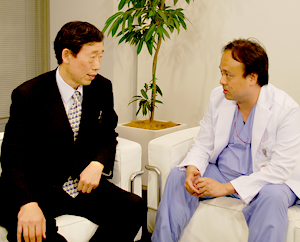 キム教授と冨田副院長